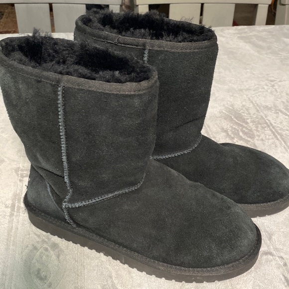 Koolaburra by UGG black boots, sz 10 like new - Picture 1 of 7